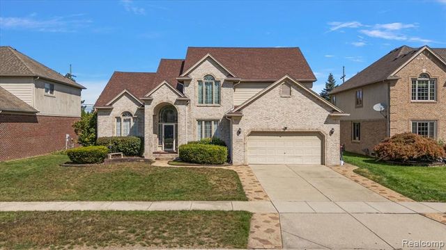 21559 Waverly Drive, Macomb, MI 48044