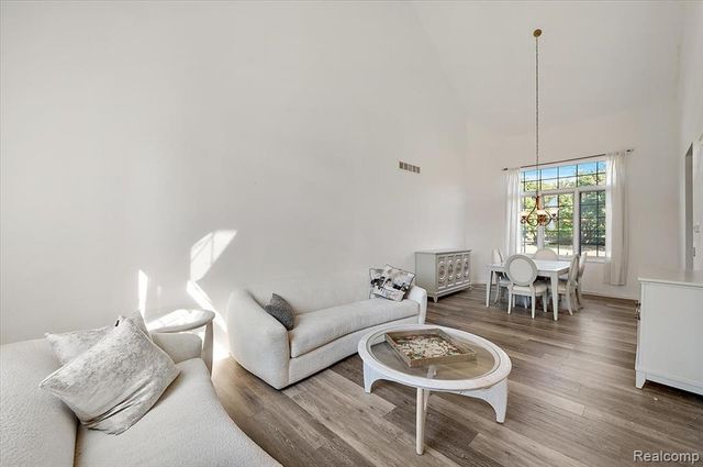 21559 Waverly Drive, Macomb, MI 48044