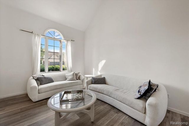 21559 Waverly Drive, Macomb, MI 48044