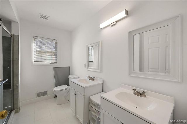 21559 Waverly Drive, Macomb, MI 48044