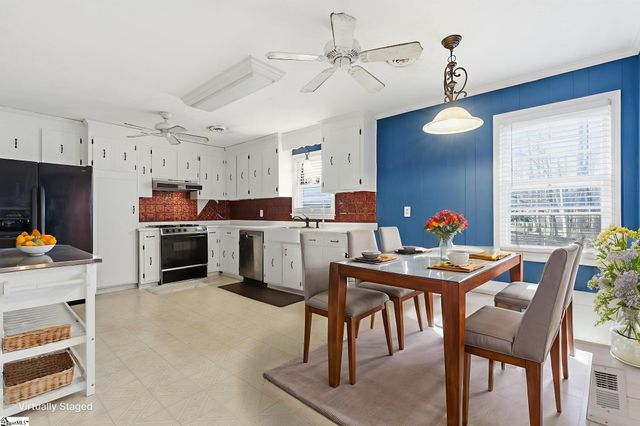 114 Oakland Avenue, Marietta, SC 29661