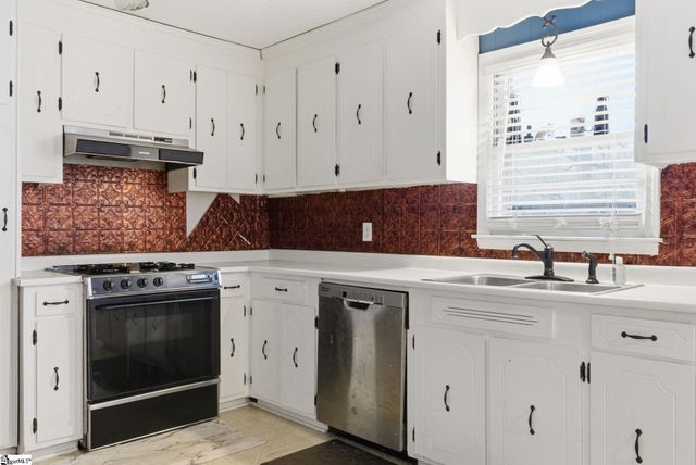 114 Oakland Avenue, Marietta, SC 29661