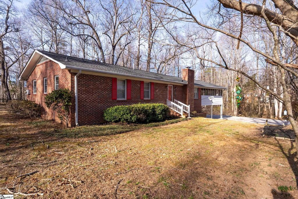 114 Oakland Avenue, Marietta, SC 29661