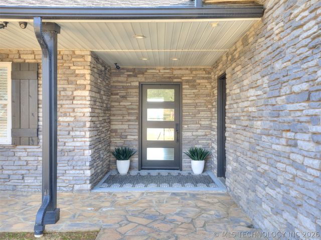 218 Nakomis Circle, Canadian, OK 74425