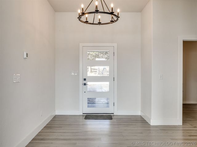 218 Nakomis Circle, Canadian, OK 74425