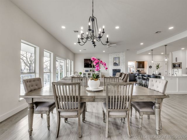 218 Nakomis Circle, Canadian, OK 74425