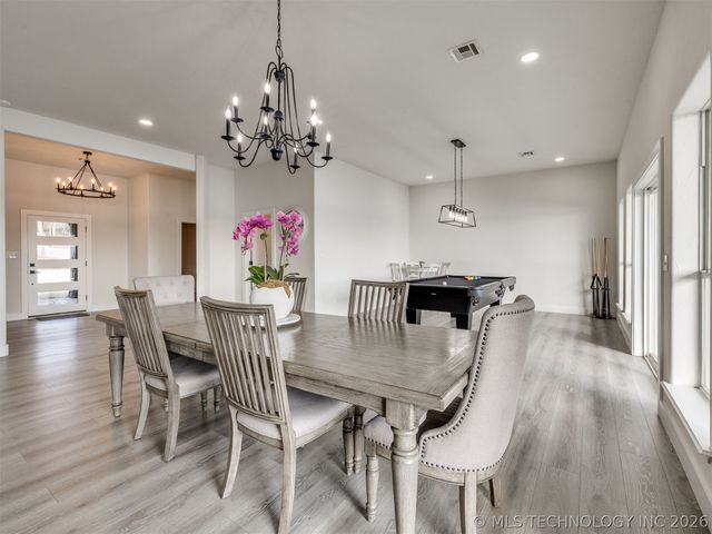 218 Nakomis Circle, Canadian, OK 74425