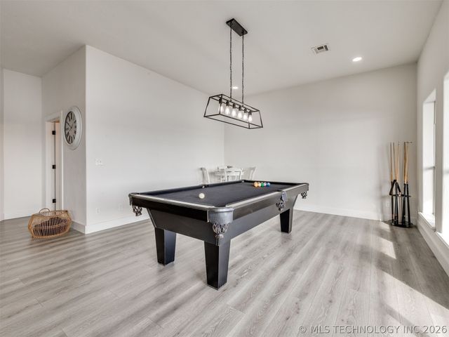 218 Nakomis Circle, Canadian, OK 74425