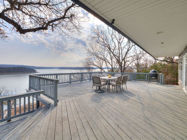 218 Nakomis Circle, Canadian, OK 74425