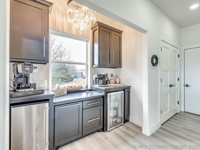 218 Nakomis Circle, Canadian, OK 74425