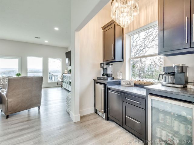 218 Nakomis Circle, Canadian, OK 74425