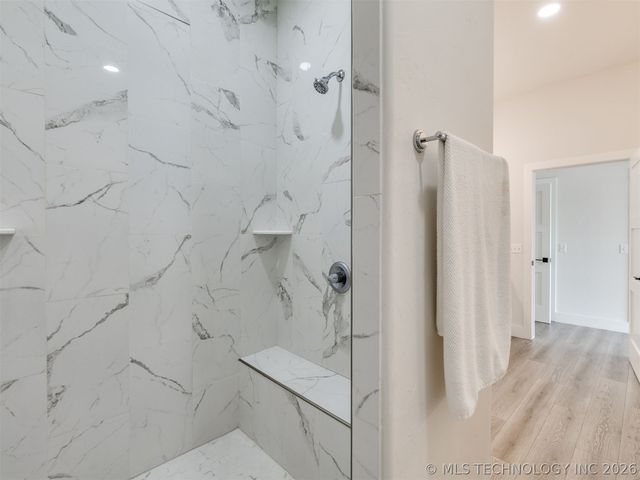 218 Nakomis Circle, Canadian, OK 74425