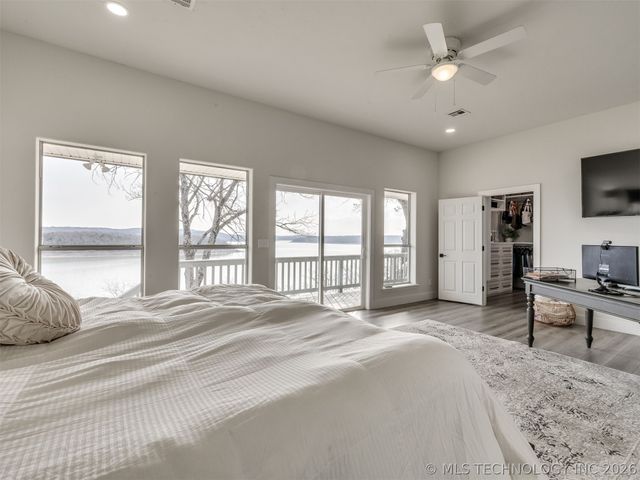 218 Nakomis Circle, Canadian, OK 74425