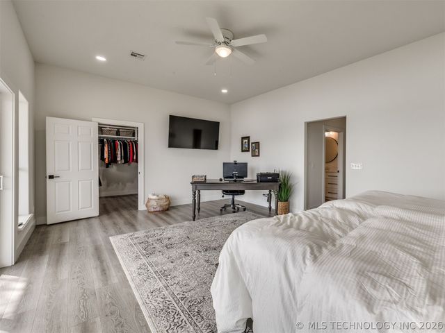 218 Nakomis Circle, Canadian, OK 74425