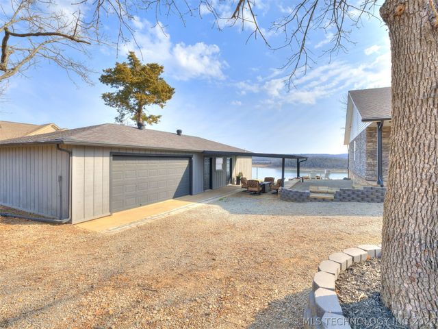 218 Nakomis Circle, Canadian, OK 74425