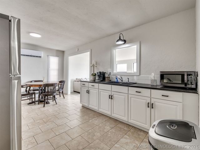 218 Nakomis Circle, Canadian, OK 74425