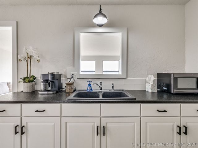 218 Nakomis Circle, Canadian, OK 74425