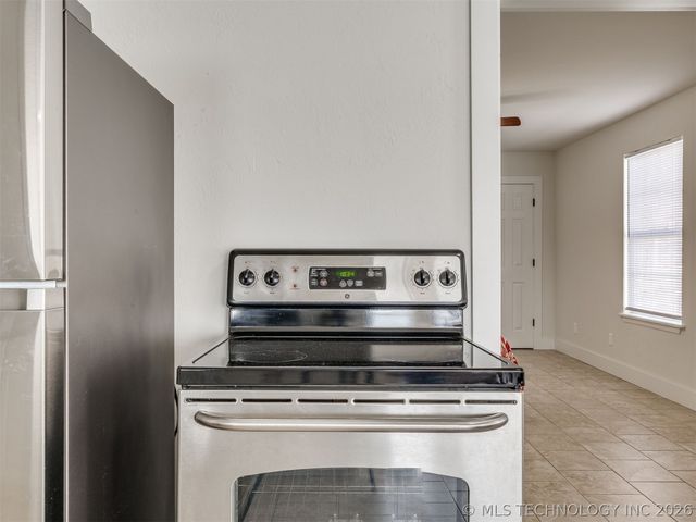 218 Nakomis Circle, Canadian, OK 74425