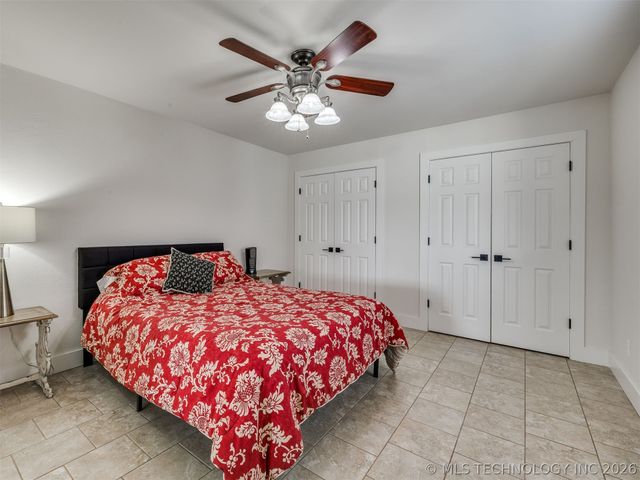 218 Nakomis Circle, Canadian, OK 74425