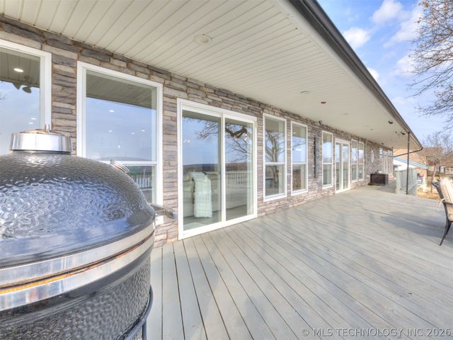 218 Nakomis Circle, Canadian, OK 74425