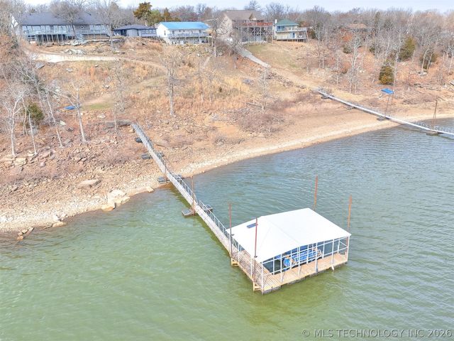 218 Nakomis Circle, Canadian, OK 74425