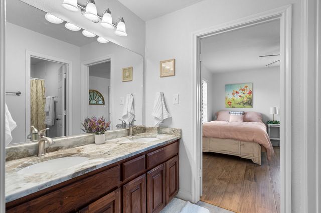 950 Naylor Road, Cross Roads, TX 76227