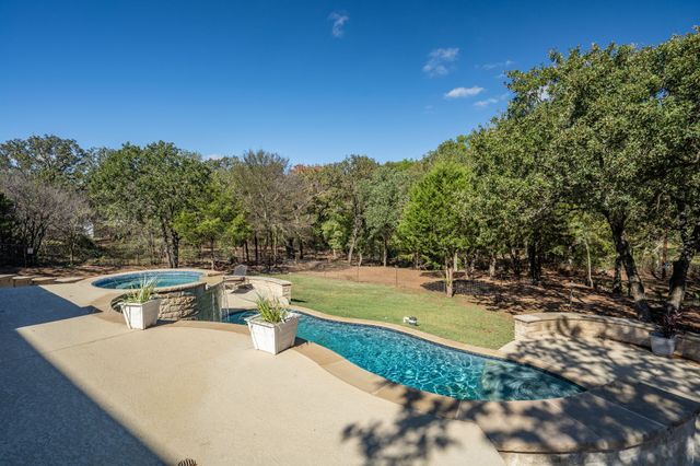 950 Naylor Road, Cross Roads, TX 76227