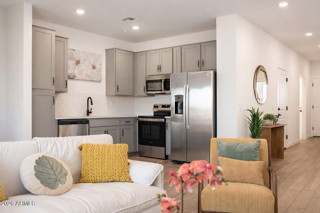 28131 N 28th Avenue, Phoenix, AZ 85050