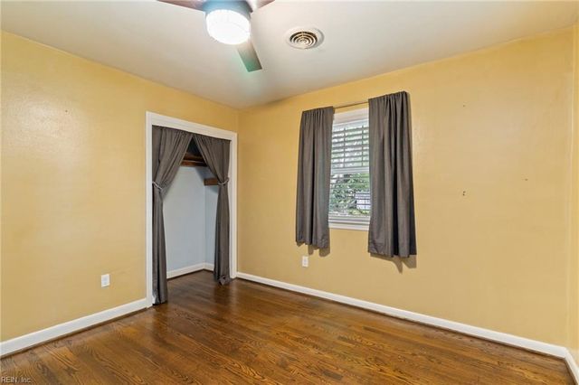 200 Essex DR, Chesapeake, VA 23320