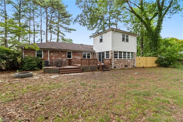 200 Essex DR, Chesapeake, VA 23320