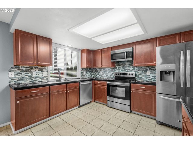 21831 Sw KRISTIN Ct, Beaverton, OR 97003