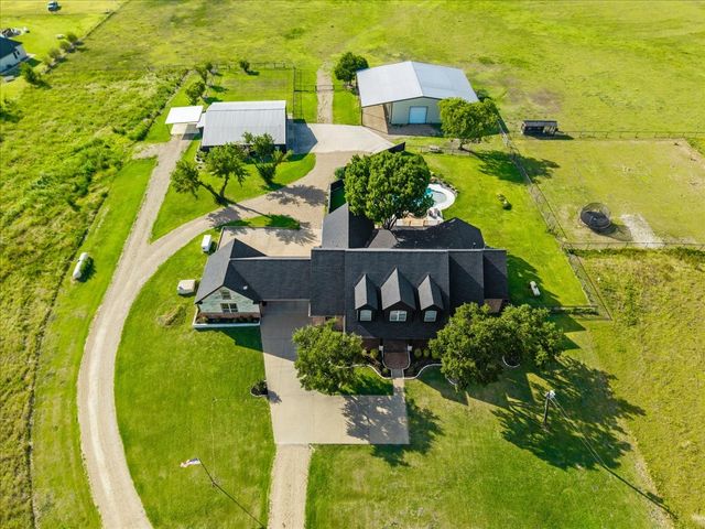 975 Fm 85, Ennis, TX 75119