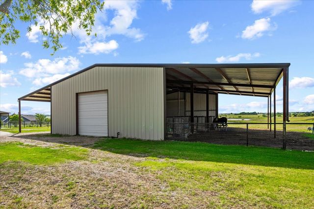 975 Fm 85, Ennis, TX 75119