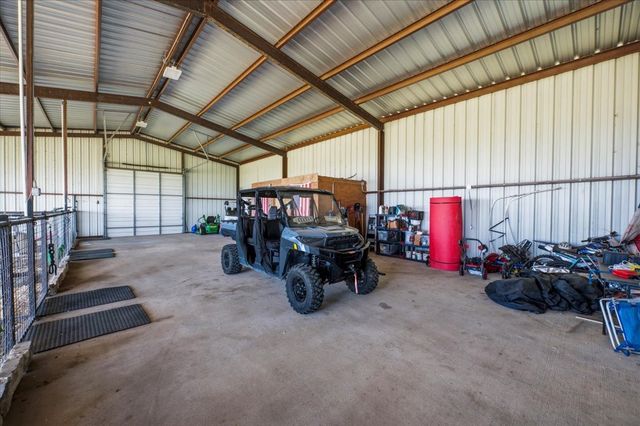 975 Fm 85, Ennis, TX 75119