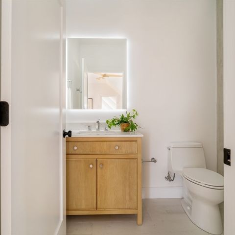 9 Olive Ave 2, Somerville, MA 02143