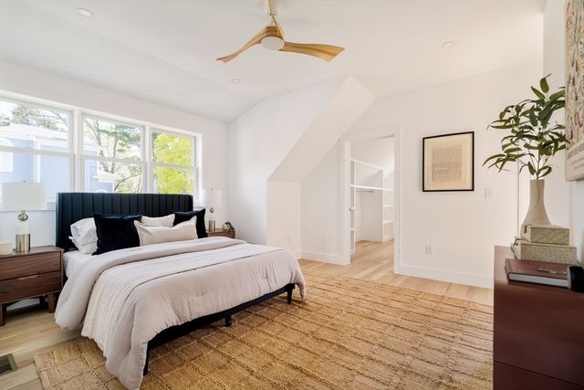 9 Olive Ave 2, Somerville, MA 02143