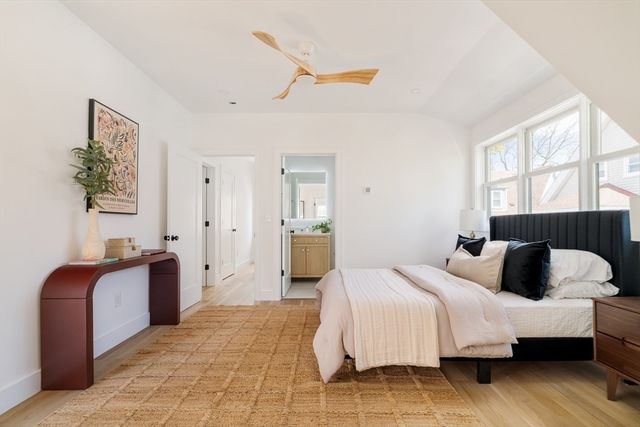 9 Olive Ave 2, Somerville, MA 02143