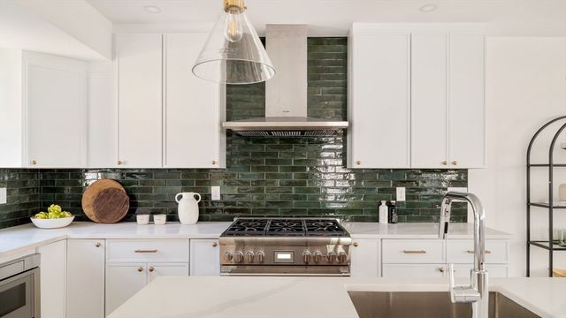 9 Olive Ave 2, Somerville, MA 02143