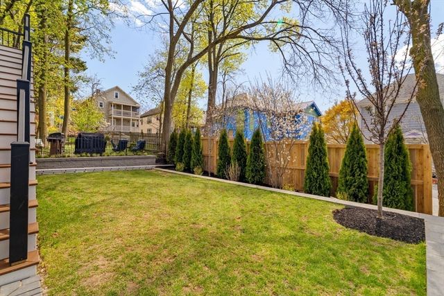 9 Olive Ave 2, Somerville, MA 02143