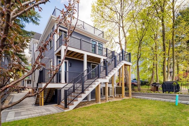 9 Olive Ave 2, Somerville, MA 02143