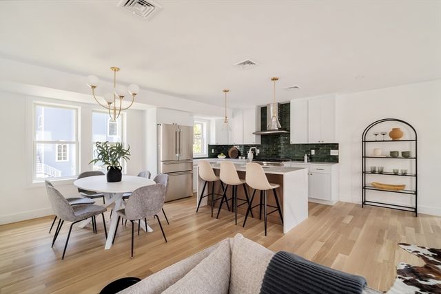 9 Olive Ave 2, Somerville, MA 02143