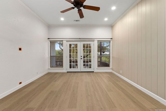 204 TAPATIO DR W, Boerne, TX 78006