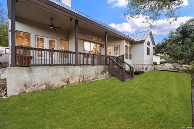 204 TAPATIO DR W, Boerne, TX 78006