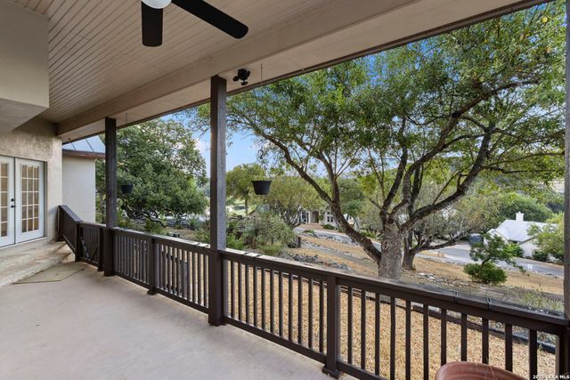 204 TAPATIO DR W, Boerne, TX 78006
