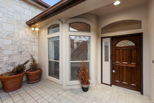 204 TAPATIO DR W, Boerne, TX 78006