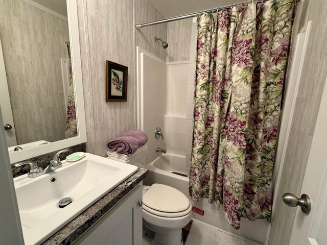 219 Daisy Lane, Saranac Lake, NY 12983