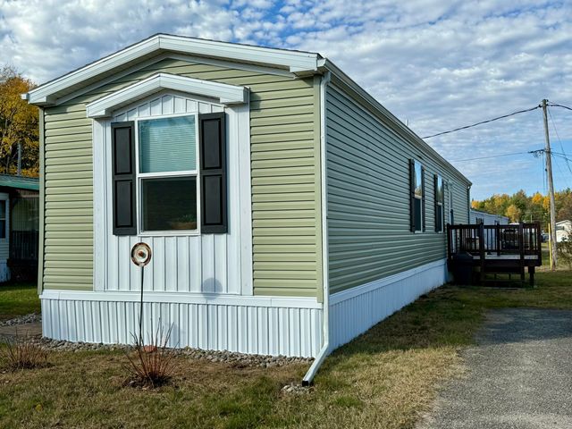 219 Daisy Lane, Saranac Lake, NY 12983