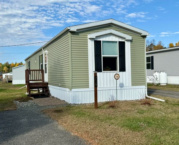 219 Daisy Lane, Saranac Lake, NY 12983