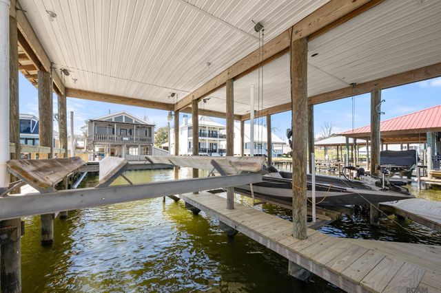 7928 False River Rd, Oscar, LA 70762