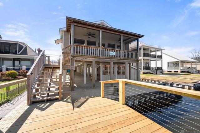 7928 False River Rd, Oscar, LA 70762
